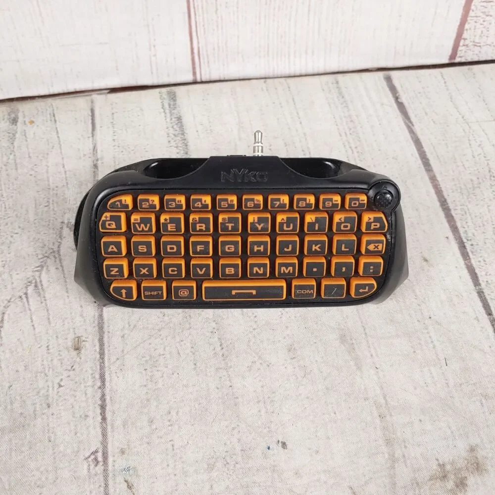 Nyko Type Pad PS4 DualShock 4 Controller 83222-Z09 QWERTY Style Keyboard TESTED